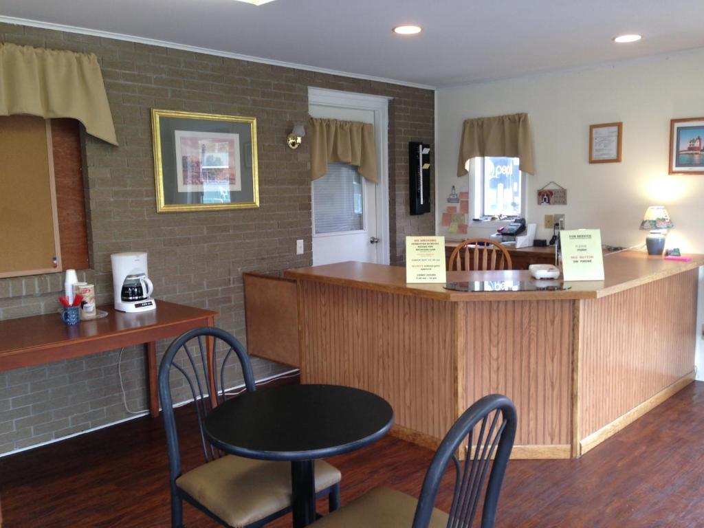 Capri Motel Mackinaw City Zewnętrze zdjęcie