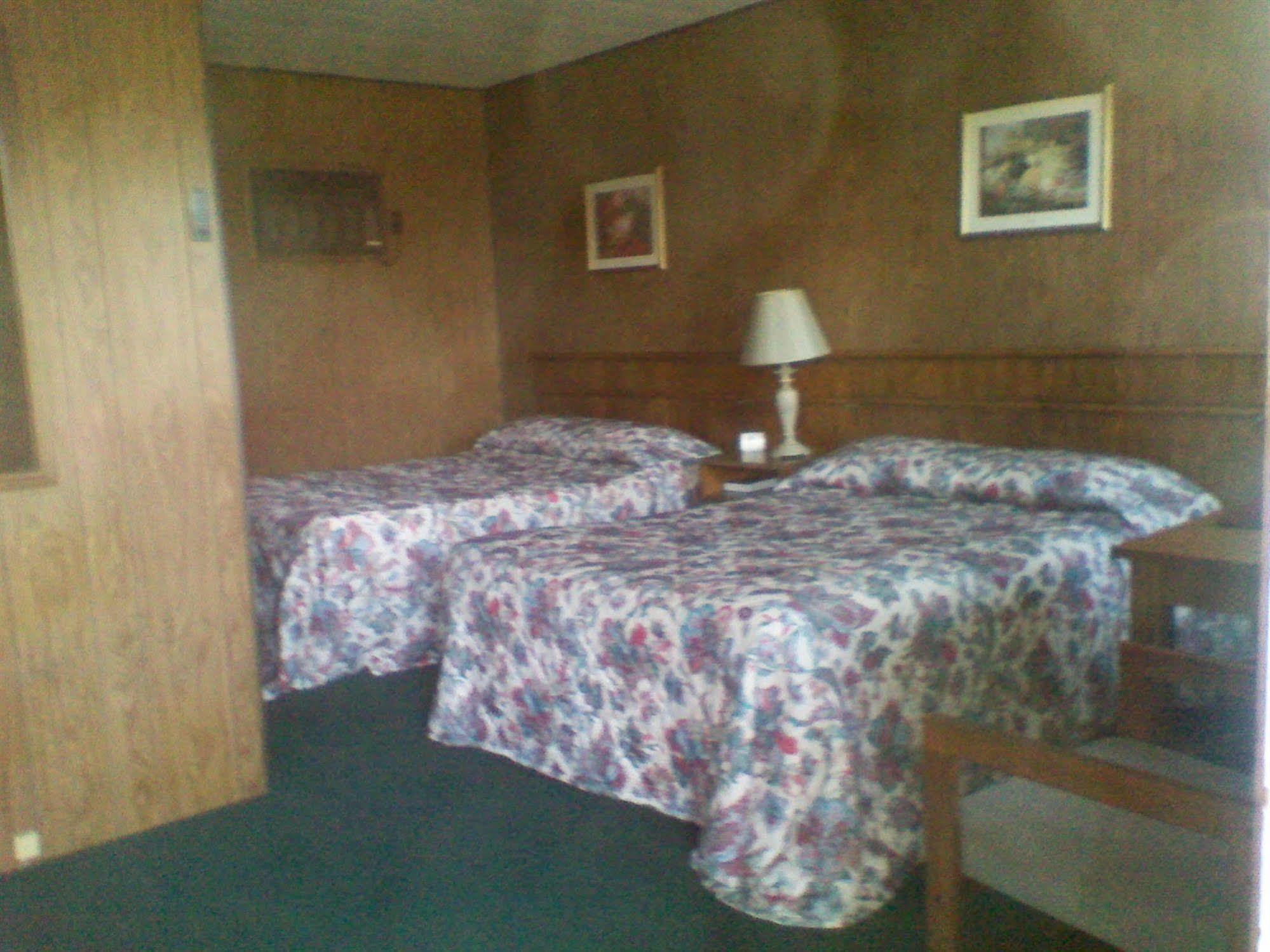 Capri Motel Mackinaw City Zewnętrze zdjęcie